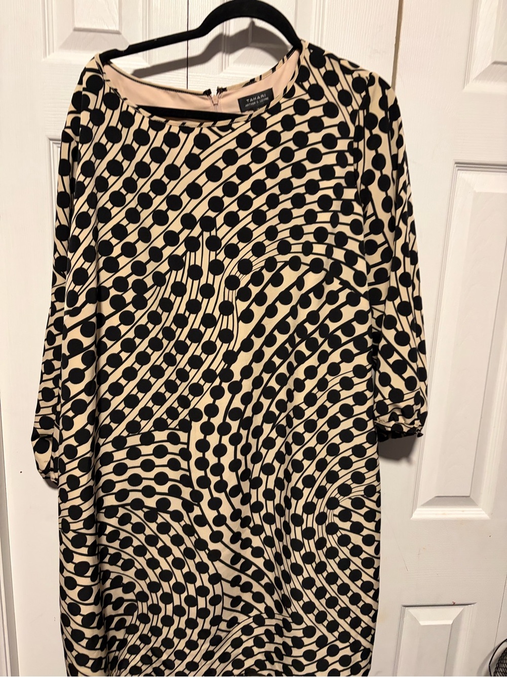 Tahari Black and Cream Graphic Dot Shift Dress with 3/4 Sleeves